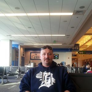 Meet your Posher, Ray